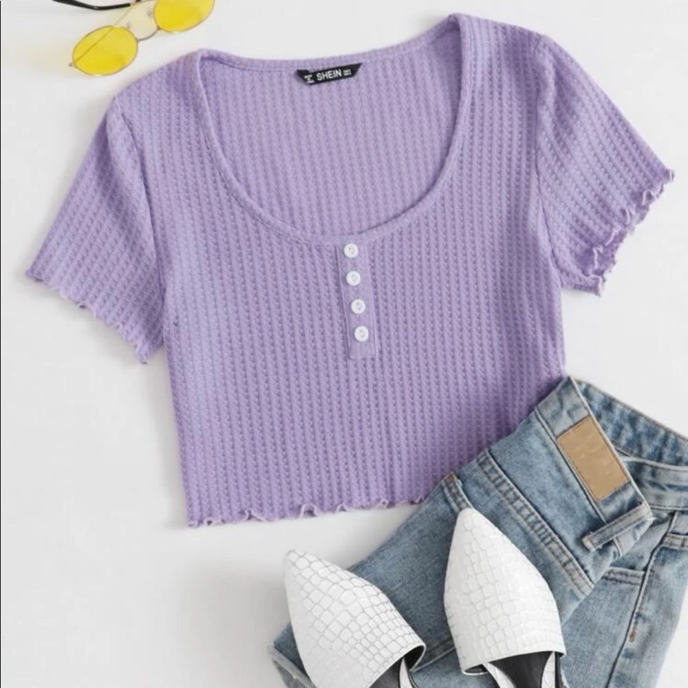 NWOT: lilac, lettuce trimmed crop top with faux buttons